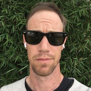 Meet your Posher, Derek